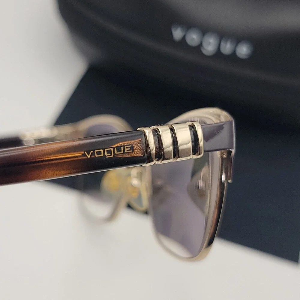 Vogue brand style